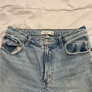 Abercrombie Curve Love Ultra High Rise 90s Straight Jean